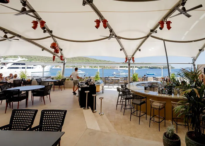 Marshal Heritage Hotel Vis