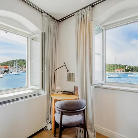 Marshal Heritage Vis