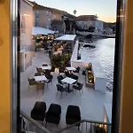 Marshal Heritage Hotel Vis