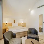 Marshal Heritage Hotel 4*