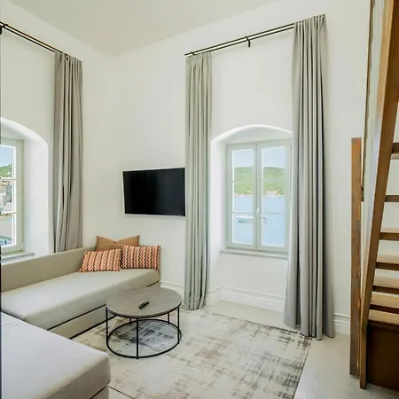 Hotel Marshal Heritage Vis